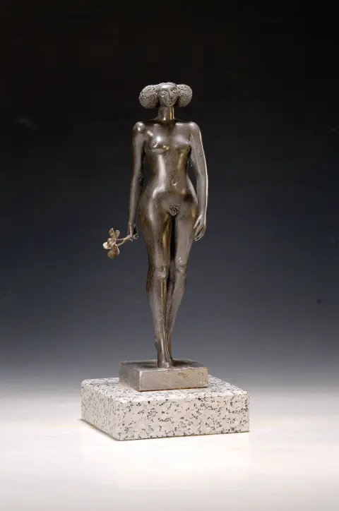 Artiste inconnu du 20e siècle, figurine en bronze, patine couleur plomb, marchant