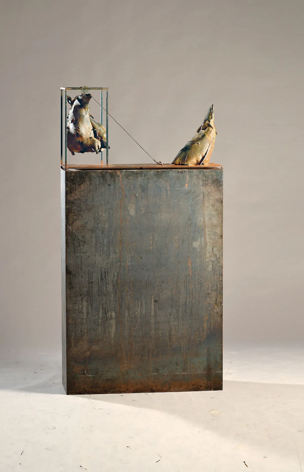 Thomas Duttenhöfer, geb. 1950 Speyer, bronzen sculptuur, bisschop in beschouwing