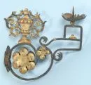 Wall candlestick – wrought iron (corroded), partly gold-colored, with vase and flower decoration, approx. 25 x 28 cm, around 1800