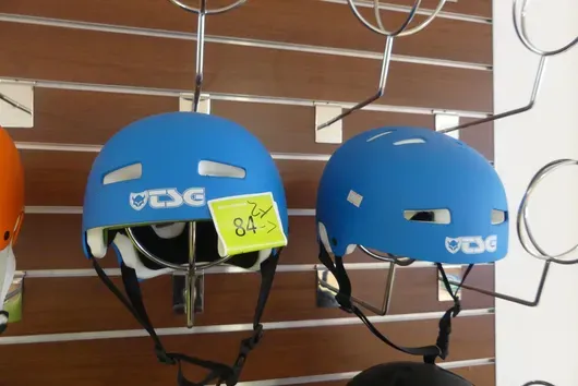 2x kask skateboardowy / rowerowy TSG