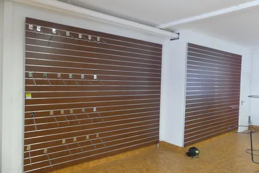 2x Mur de vente et de présentation