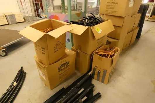 5x kartonová sada ramínek na oblečení