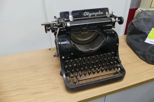 Machine à écrire Olympia