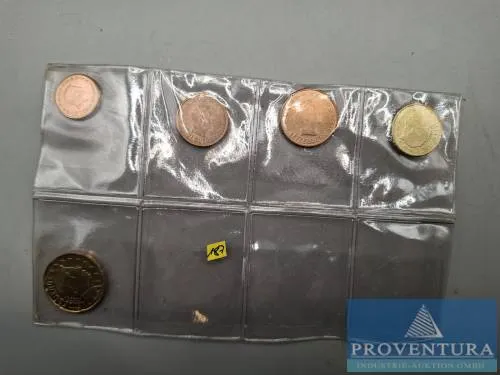 Euro small coin set Luxembourg 2002 1 -20 ct total 0