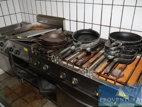 Poêles 5 pièces acier