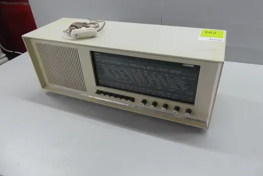 Radio vintage SABA
