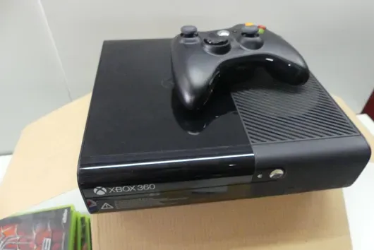 XBOX 360 with game collection