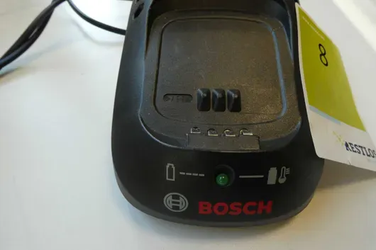 Ładowarka BOSCH AL 2215 CV