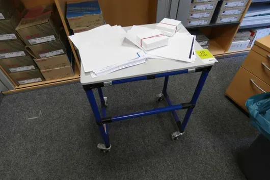 Chariot de table