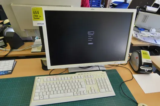 Fujitsu monitorset