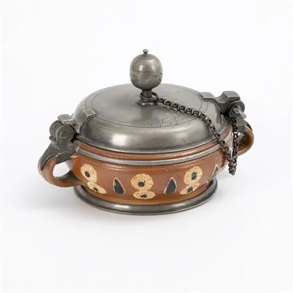 Petit pot à saindoux avec couvercle fermable, probablement grès d'Altenburg