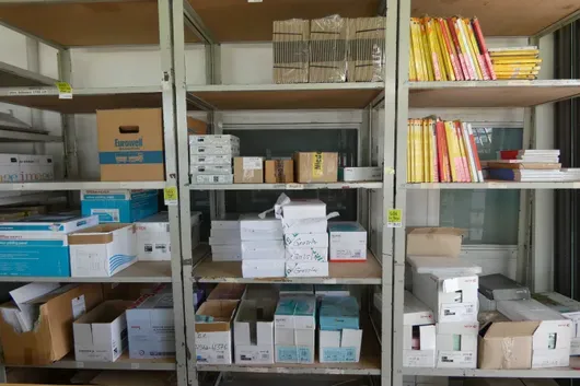 Lot d'articles de bureau