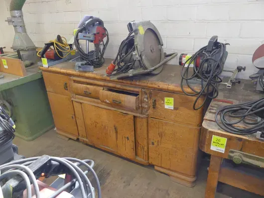 Buffet vintage, sans contenu