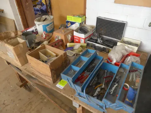 Lot d'outils et de matériel