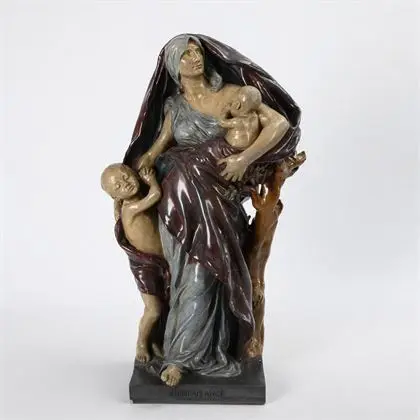 Groot keramisch beeld "Bienfaisance". Emile Muller & Co., Ivry Paris