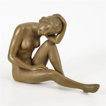 Figuur: Zittend vrouwelijk naakt. Weense manufactuur Friedrich Goldscheider