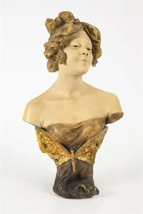 Jugendstil buste van een meisje met libel. Weense manufactuur Friedrich Goldscheider