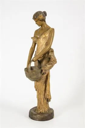 Vrouw met handvatmand. Weense manufactuur Friedrich Goldscheider