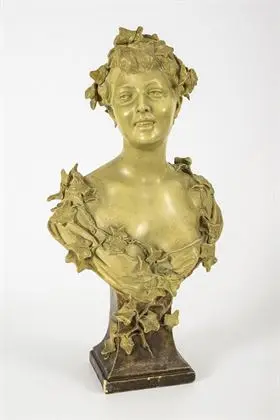 Buste "Epheu". Weense manufactuur Friedrich Goldscheider