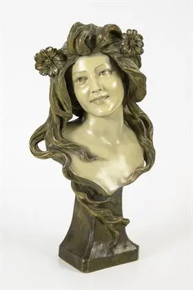 Jugendstil buste van een nimf