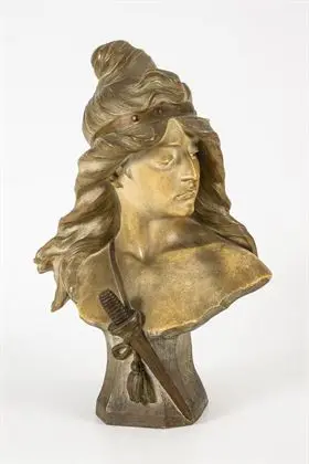 Jugendstil buste van een amazone