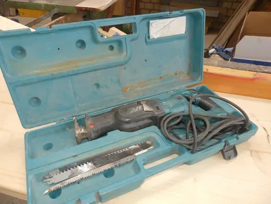 Makita reciprocating saw