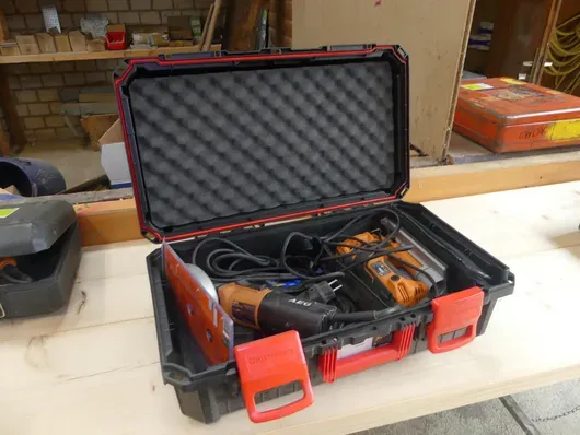 AEG tool set