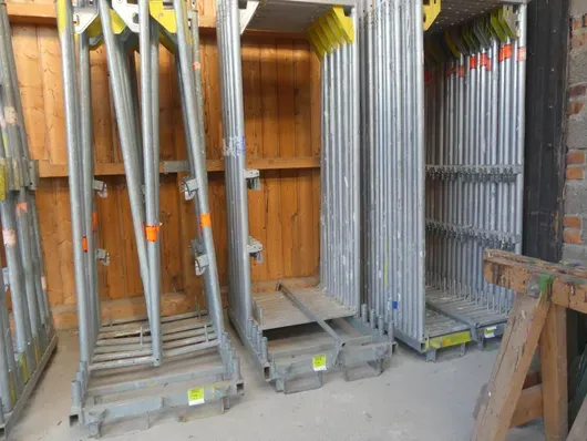 Lot of scaffolding components
