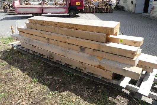 Lot de bois de construction