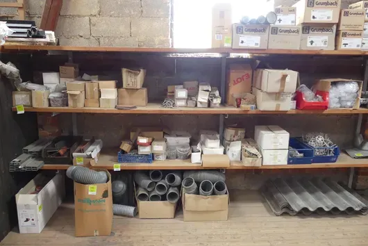 Compartment contents: assembly material