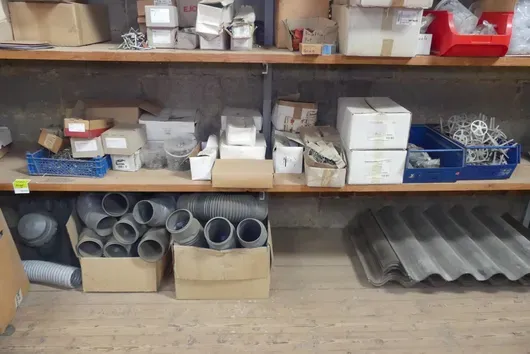Konvolut Montagematerial