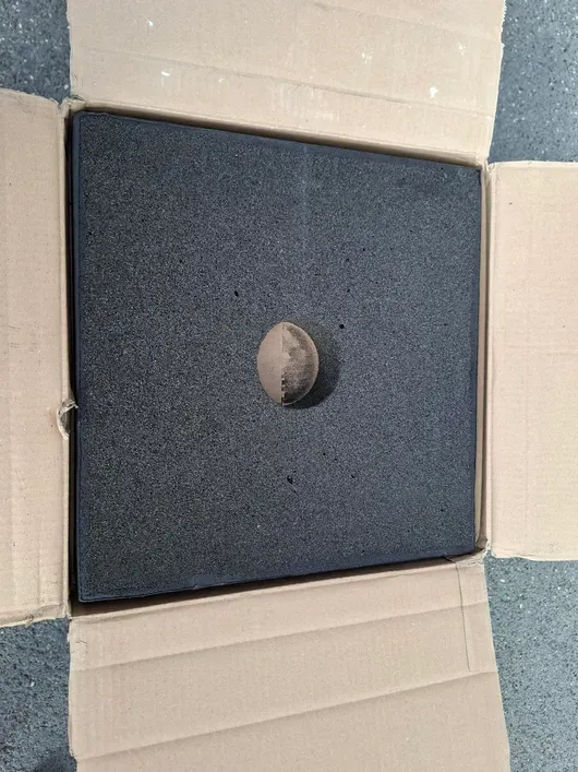 Insulating compensation piece