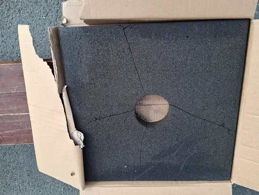 Insulating compensation piece