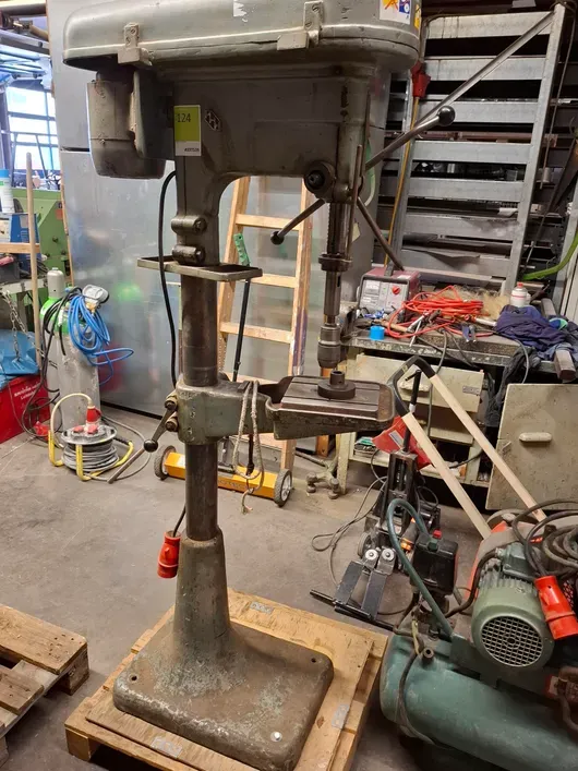 Pillar drill