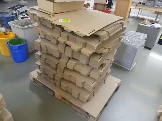 Lot de cartons pliants