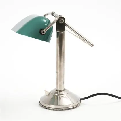 Art deco bankéřská lampa