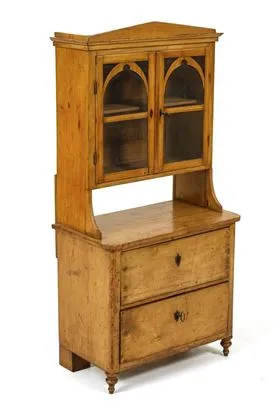 Petite armoire à modèles fin Biedermeier