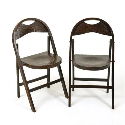 Paire de chaises pliantes en bois courbé exceptionnelles