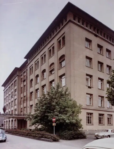 Telefonbau und Normalzeit GmbH. – "Panu Dr