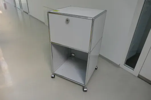 USM Haller Container, mobile