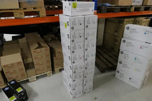 17x тонер-картриджей HP LaserJet