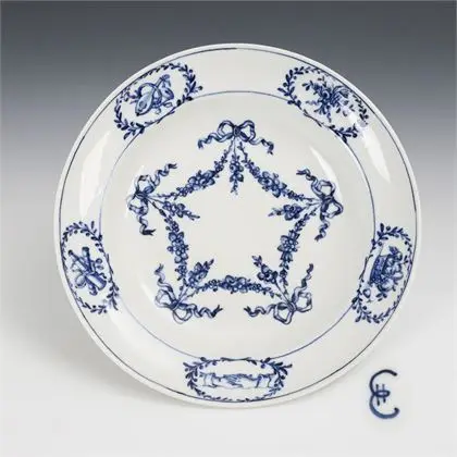 Assiette russe baroque. Saint-Pétersbourg
