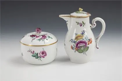 Sucrier baroque et petit pot avec peinture florale