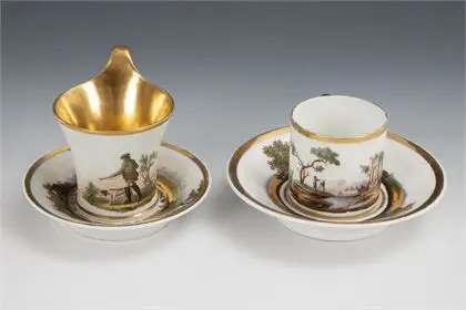 2 tasses de vitrine Empire