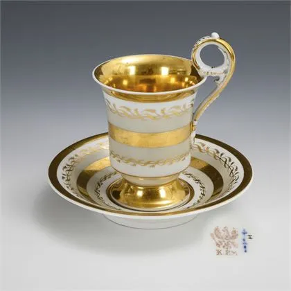 Tasse vitrine Biedermeier. KPM Berlin