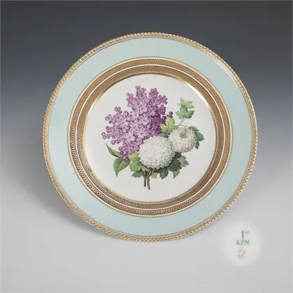 Assiette Biedermeier avec peinture florale. KPM Berlin