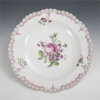 Assiette Empire avec peinture florale. KPM Berlin