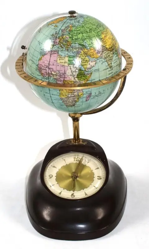 Globe-klok Link & Co. – 1954, Junior Globus Kartogr