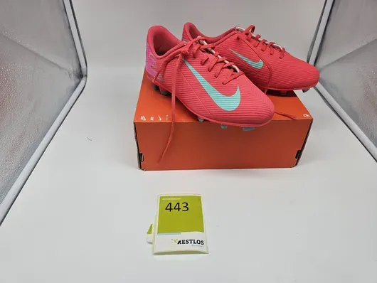 Nike voetbalschoenen maat 38