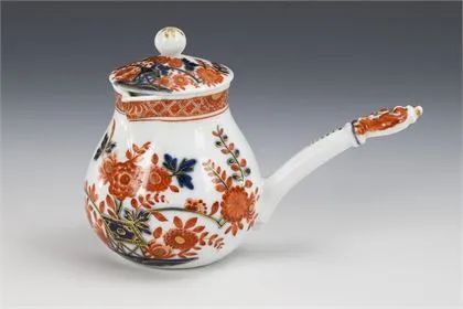 Stielkännchen mit Tischchenmuster. Meissen